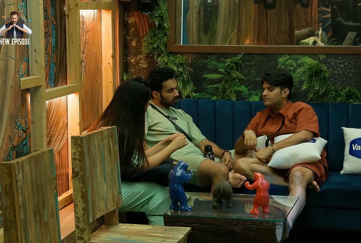 Abhishek : agar Farhana hamare group Se Kisi Ka letter shared Karti to ye bully gang bolte ki task tha its okay

He exposed The bully gang 🔥

#AbhishekBajaj #BiggBoss19 
#Abhinoor #BiggBoss