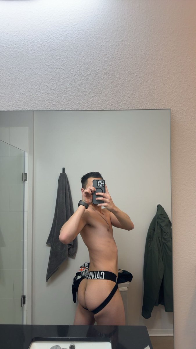 norcalboytwink's tweet photo. would you taste it and hit it? https://t.co/1eWd6hDKBw