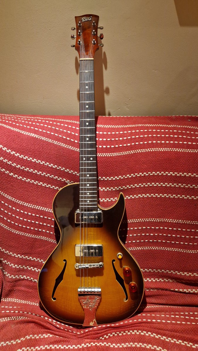 robboland's tweet image. Two of my favourite guitars, B&amp;amp;G Crossroads Step Sister and Little Sister P90.
The Step Sister, (the one with the cutaway), has the most comfortable guitar neck I have ever played ! 
I am still trying to find a Humbucker version at a decent price, maybe one day :)