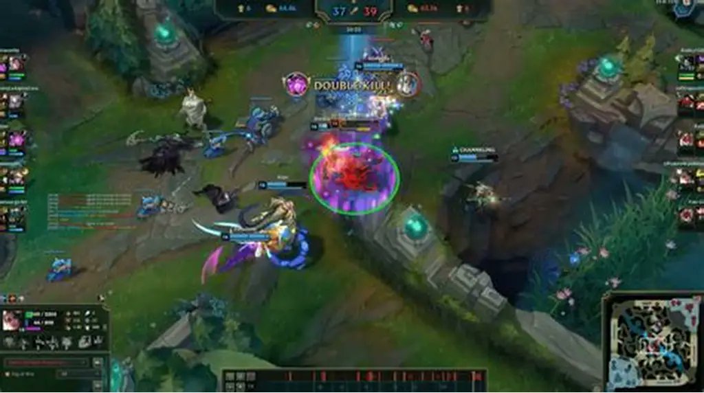 Conexcu7's tweet photo. League of Legends. El mejor moba que hay hasta el momento... pero también el mas toxico... Tiene un diseño muy chulo y cada personaje esta muy currado y tiene una historia bastante profunda. Es un juego adictivo pero al mismo tiempo estresante... La gente se lo toma muy en  serio https://t.co/BzVEEd0Iyg