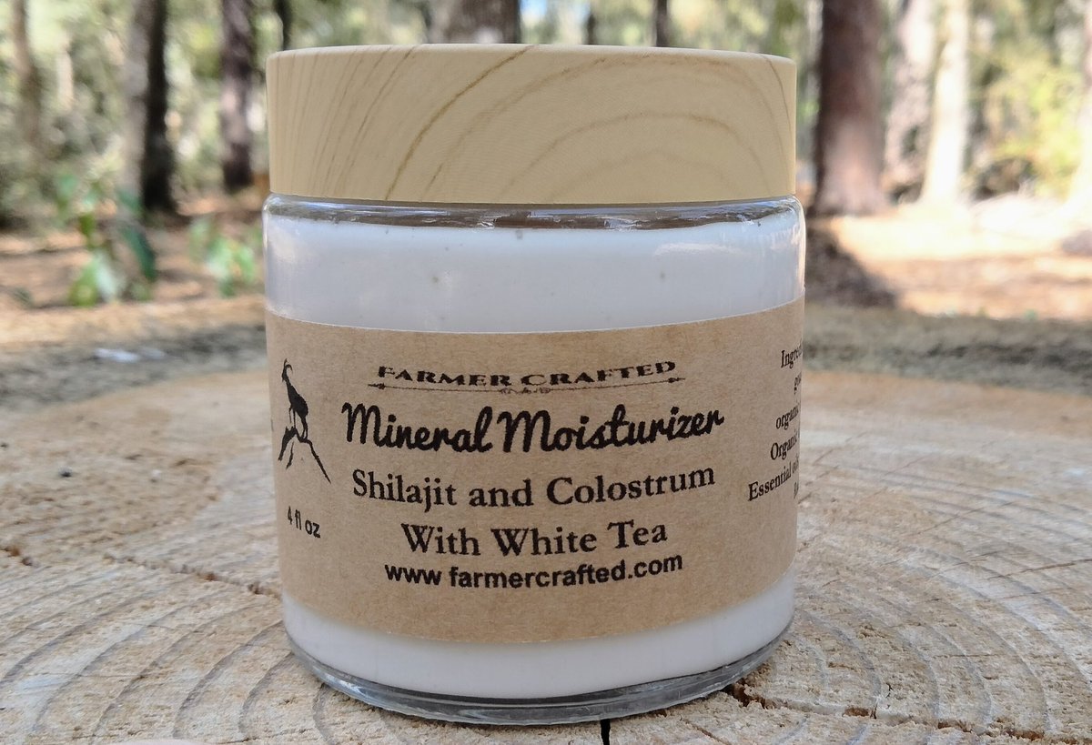 FarmerCrafted's tweet photo. 🍶Happy Friday friends! I've been busy bottling extracts and making more moisturizers this week. 

🛒We've got lots in stock including: Elderberry, Energy & Focus, Sleep, Vanilla Extract, Probiotic facial moisturizer with goat milk yogurt & chamomile, our immune boosting flu brew and your most requested: natural parasite defense.

🤗Thank y'all so much for your love and support, for sharing our website, and for always being so kind to me. God bless!
#FridayVibes  #goats #chickens #Naturalskincare #homemade #SmallBusiness #USA