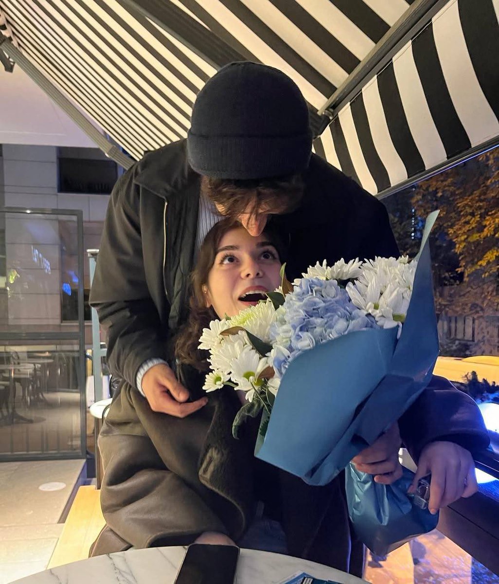 Kadınlar çiçekleri değil çiçek alma düşüncesini sever