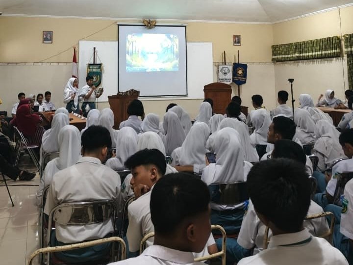 Pada Hari Selasa, 2 September 2025 telah dilakukan Debat Formatur Calon Ketua dan Wakil Ketua OSIS 2025/2026.

#VoteToWinLeadTheGameOwnTheFuture
#Pemilos2025
#HUGOSMPK