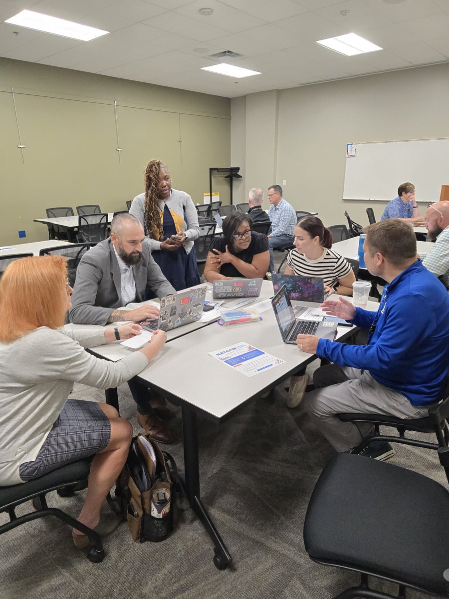 dezarea26's tweet photo. AVID Principal Collaborative:
The session had ended and our KCKPS principals were still engaged in site team planning conversations. The power of true networking and collaboration was evident when working with this group. #LaserFocus# https://t.co/cntFBofgw4