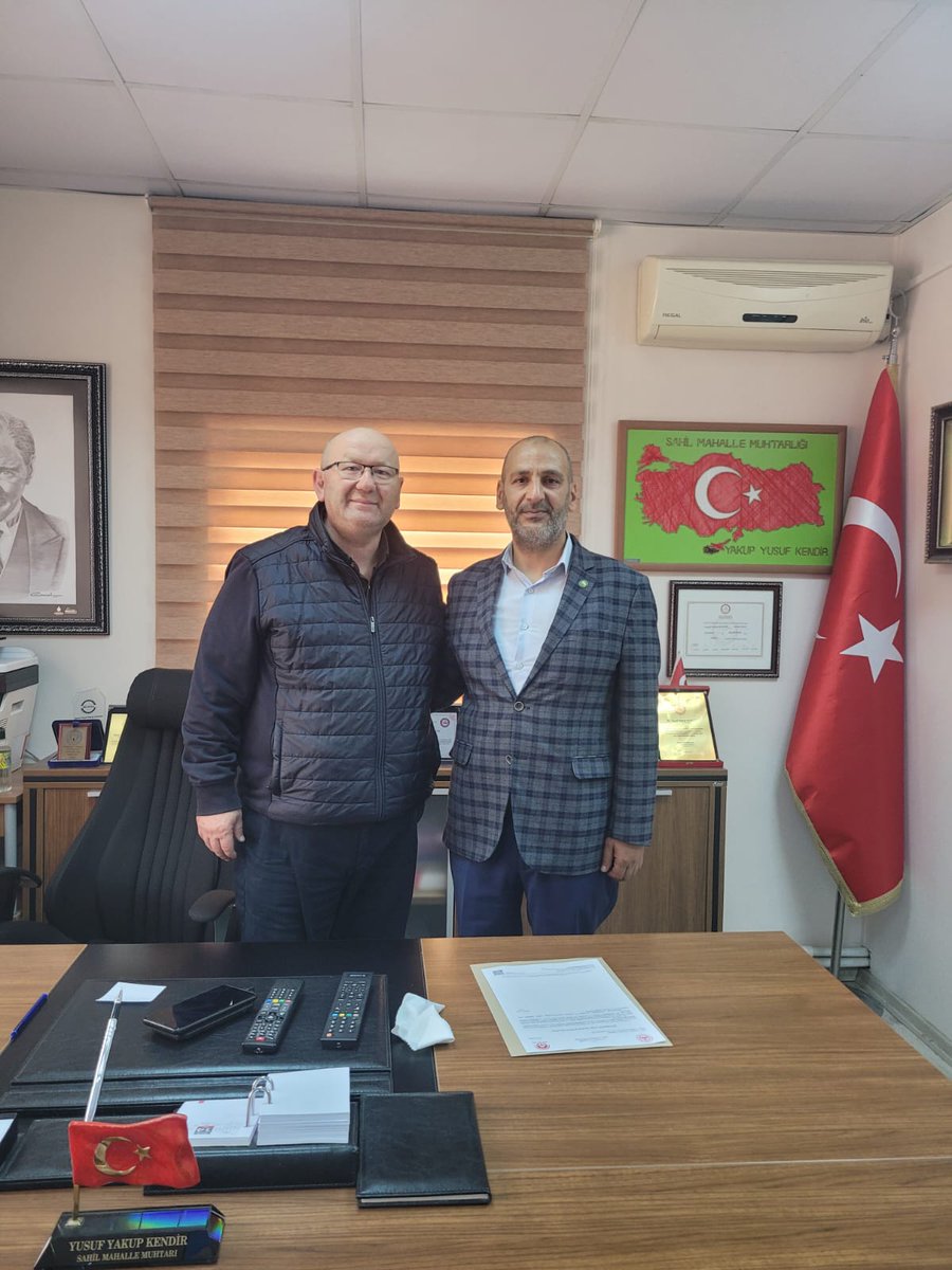 19 Ekim Muhtarlar Günü vesilesiyle Kavaklı Mahalle Muhtarımız Necip Özhan ve Sahil Mahalle Muhtarımız Yusuf Yakup Kendir Bey'i ziyaret ettik.
Emekleri, gayretleri ve mahallelerimize kattıkları değer için kendilerine teşekkür ediyor, tüm muhtarlarımızın gününü kutluyorum.
#HÜDAPAR