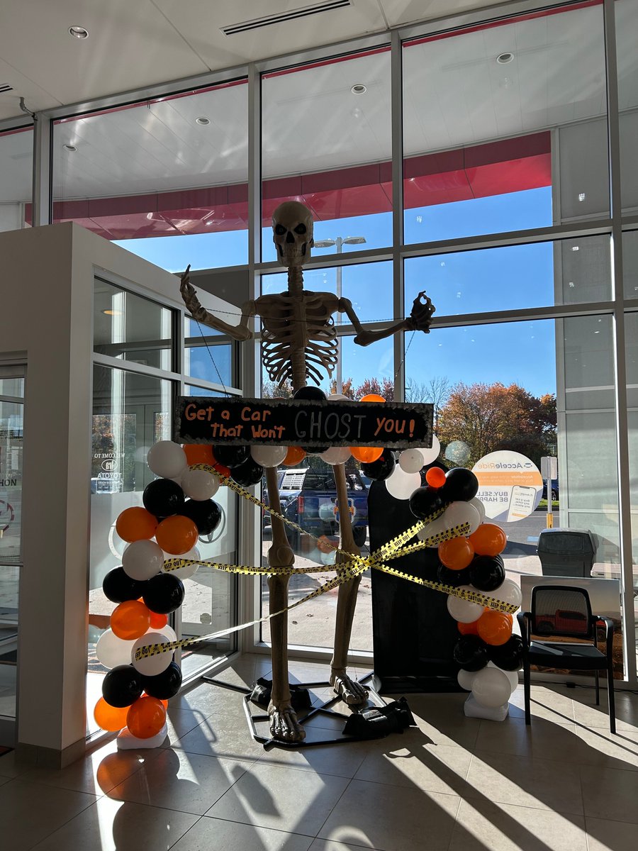 DanversToyota's tweet image. Bone to be wild… and drive off in a reliable ride! 🚘💀 #SpookySavings #NoTricksJustTreats #CarDealsThatSlay #DontGetGhosted #HalloweenVibes #SpookySeason #CarGoals #AutoDeals #RideInStyle #SkeletonCrew #DriveHappy #FallDe