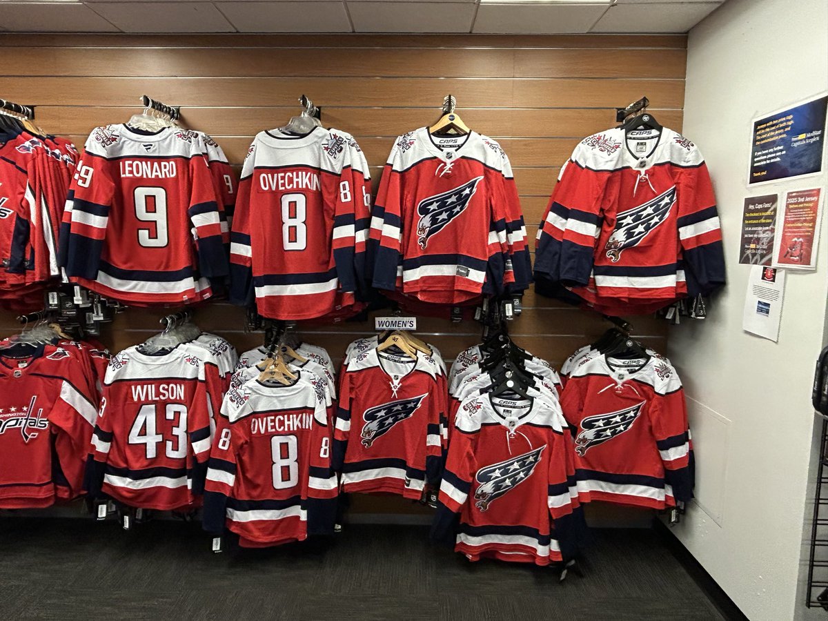 Open till 7pm today in Arlington! Come by before heading downtown and gear up! 

Due to increased call volume with the launch we’ve appreciated everyone’s patience &amp; understanding as we process orders as they come in.

(571)-224-0595 

#ALLCAPS 

  #ScreamWithUs