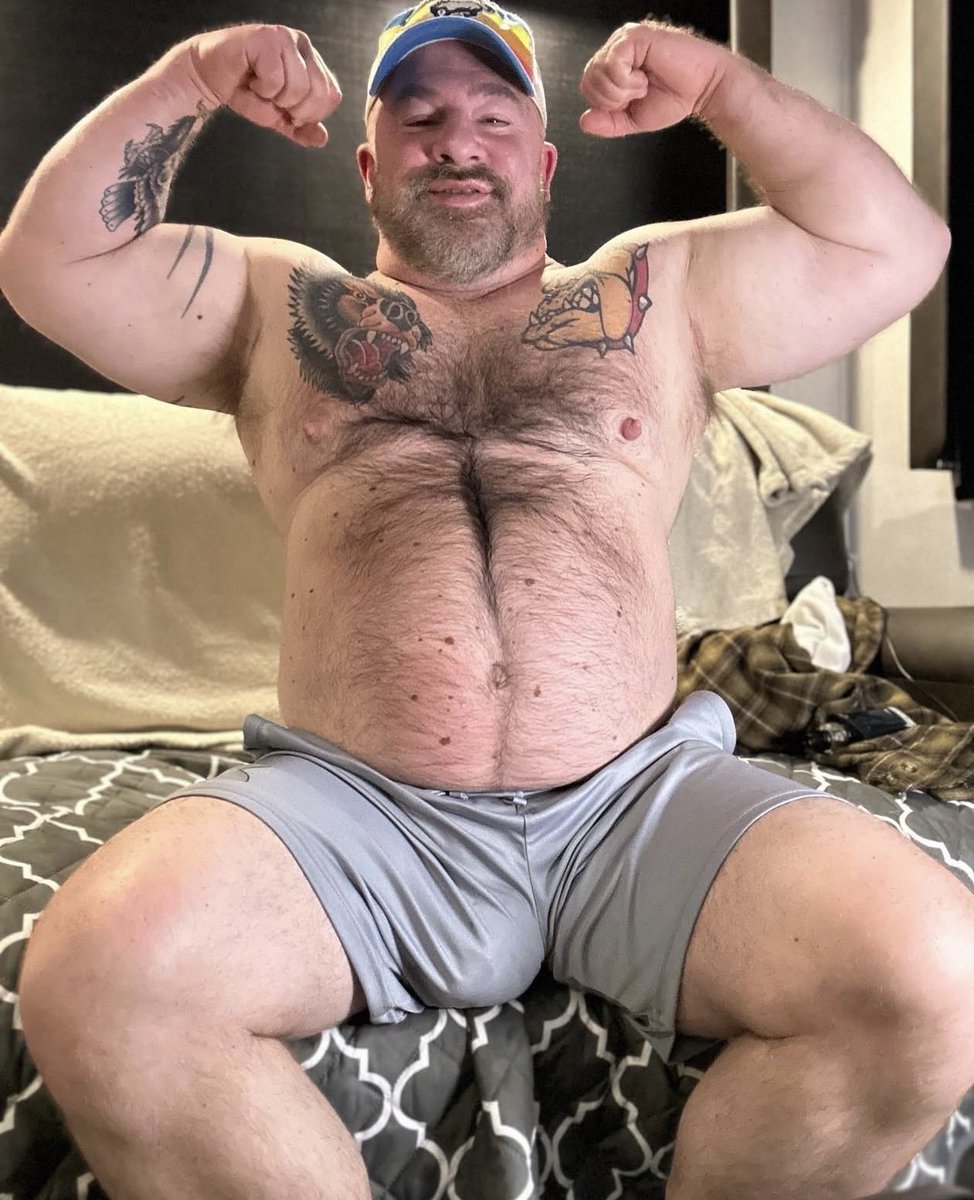 Daddyhunt tweet media