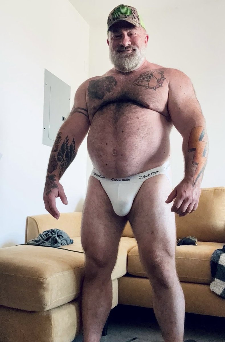 Daddyhunt tweet media