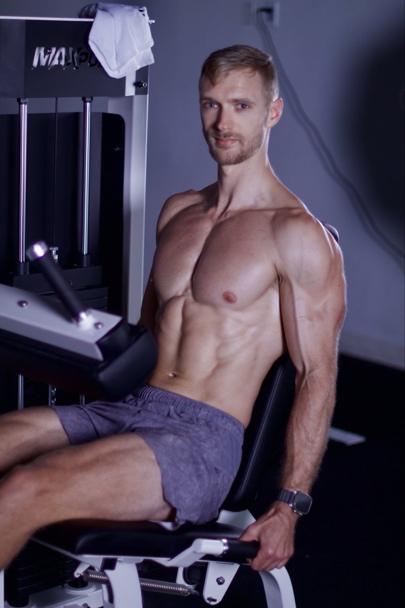 CoachJacobW's tweet image. You don’t need to be perfect…

You just have to show up and give your best with what you’ve got that day.

Showing up is what matters most.

Progress always rewards effort.

#StayConsistent #MiamiTrainer #MindfulFitness #KeepShowingUp #ProgressNotPerfection