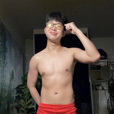 GAVINKSSS tweet media