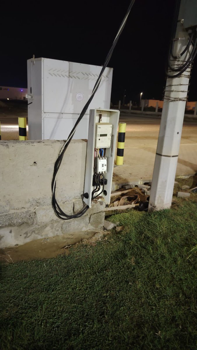 مواطن يوثق عداد كهرباء مكشوف بمدينة القنفذة -  albld.net/16094.html