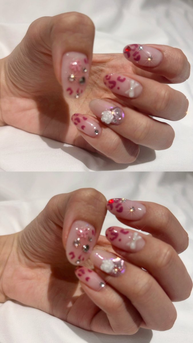 베트남에서 네일하는데 제거하다 손이 부러져서 피멍들었는데 담당선생님온니야가 미안해서그런지 투머치네일해주셨다
난 분명 심플 호피라했는데 갸루하라주쿠걸만들어버림……..