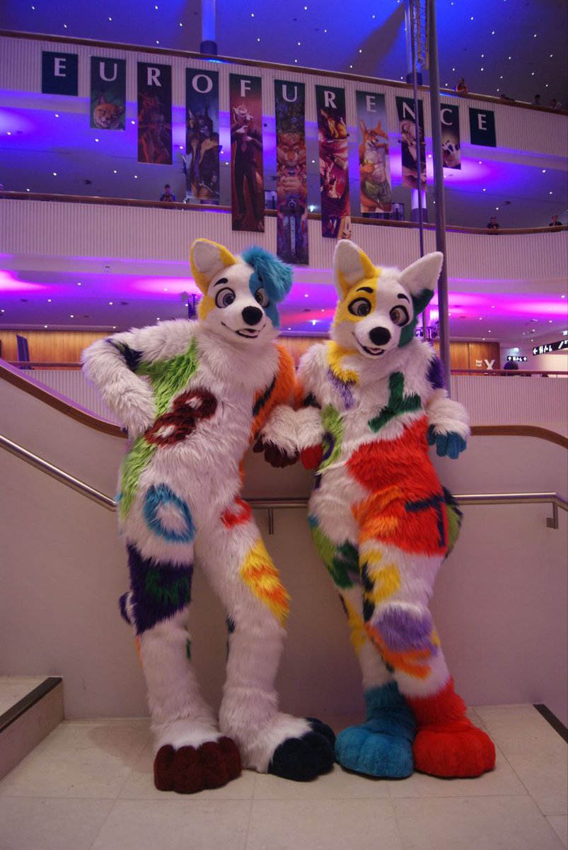 We're just standing here.✨️

Happy #FursuitFriday and a nice weekend to everypaw🐾

🔢💙 <a href="/Lumi_Flecktupf/">Lumi / Numbrs 🔜Furciety/EF/EAST</a>
🔤💛🧵 <a href="/Sasa_Creations/">Sasa Creations🌸🔜Furciety</a> 
📷 Nano