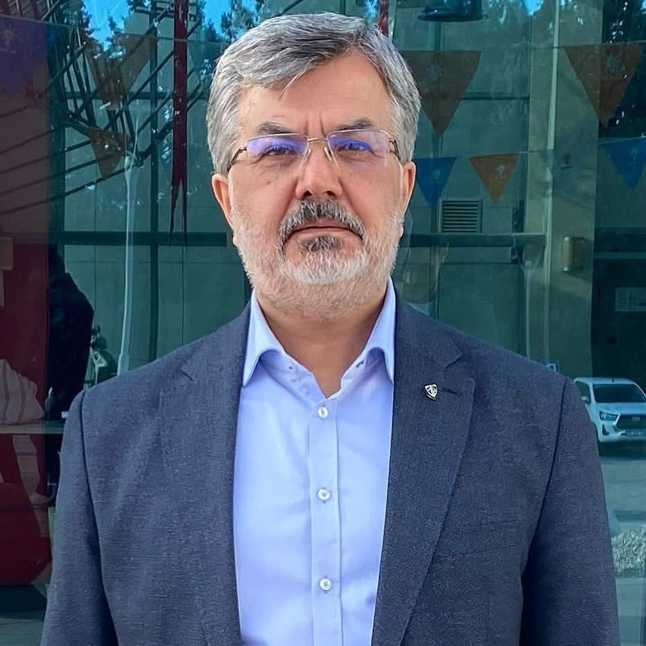 BckVedat's tweet photo. Cumhurbaşkanımız, Genel Başkanımız Sn. Recep Tayyip ERDOĞAN’ın tensipleriyle, Akparti Adıyaman İl Başkanlığına atanan, teşkilatın her kademesinde görev alan kıymetli ağabeyim Dava adamı Ekrem ÇADIR’a başarılar diliyorum.
Hayırlı olsun İnşallah https://t.co/lUaUeSaehb
