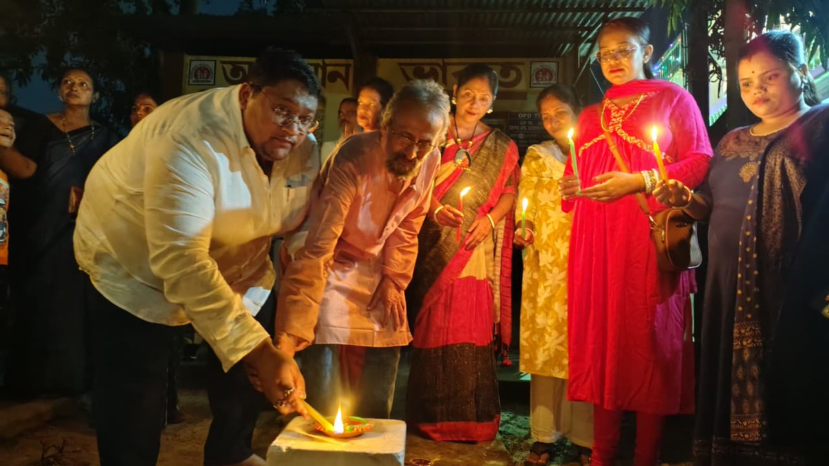 duttaaabhishek's tweet image. আজ আমাদের ১৮ নং ওয়ার্ডে প্রত্যেক বছর ন্যায় এই বছর আসন্ন আলোর উৎসব দীপাবলিকে সামনে রেখে ওয়ার্ডের সকল অংশের মানুষকে সঙ্গে নিয়ে দ্বীপ উৎসবে সামিল হলাম।
#Diwali #Dhanteras #Deepavali #Festival