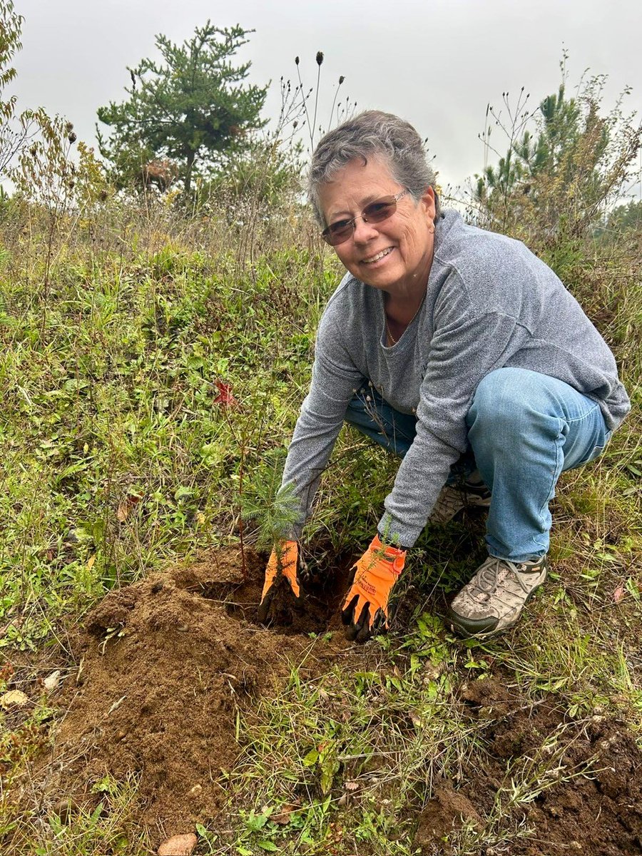Métis citizens from the Huron-Superior Regional Métis Community gathered in Sault Ste. Marie on Sept. 27 to plant 150 trees with the Sault Ste. Marie Conservation Authority and REGEN as part of the Forests for the Future program!  <a href="/ssmrca/">Sault Conservation</a>