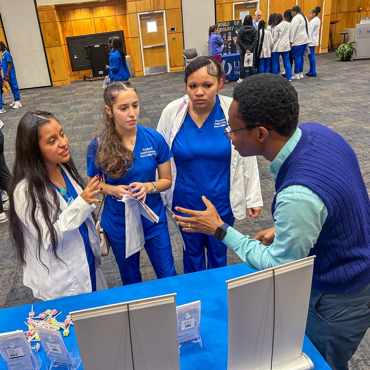 We were thrilled to welcome high school students from across Mississippi for <a href="/UMMCnews/">The University of Mississippi Medical Center</a> Discovery Day! 🎓SOPH Student Ambassadors shared how studying population health prepares students to create healthier communities across the state and beyond. 🌍

#UMMC #BowerSOPH #PublicHealth