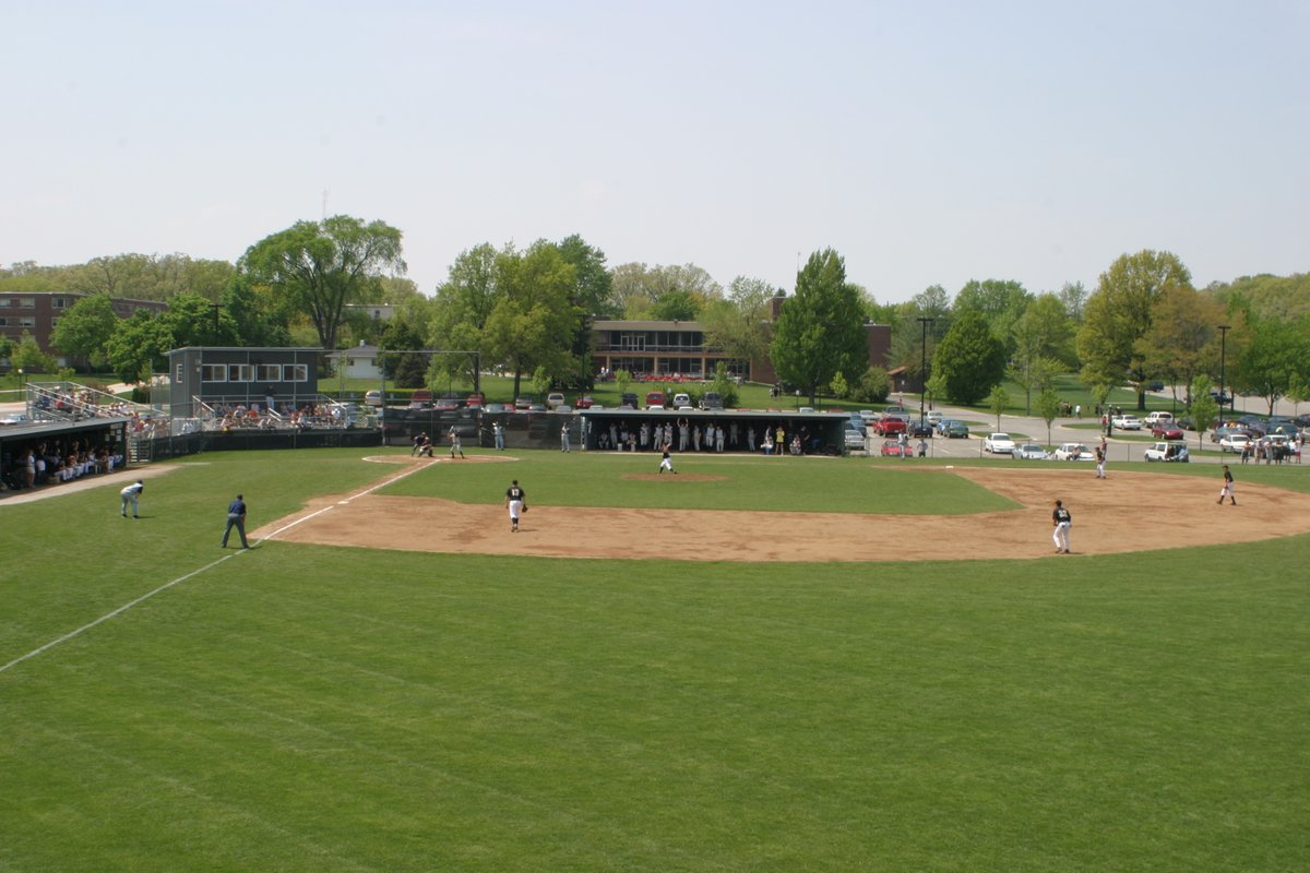 MUspartanbase's tweet photo. Flashback to the Spring of 2004
#ManchesterFlashbackFriday
#SpartanPride
#ManchesterBaseball
@MUSpartans https://t.co/Mqpp3DDVtR