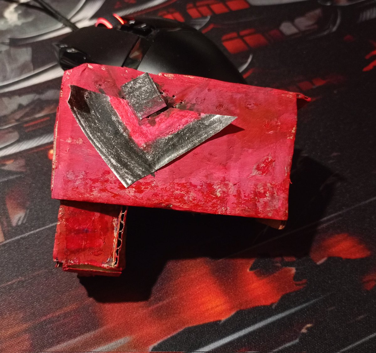 seehux's tweet photo. my 8yo brother made this because "he saw my gun in the game im playing" 😞 now he promotes sen bundle in his elementary school https://t.co/da8YgiGbfi