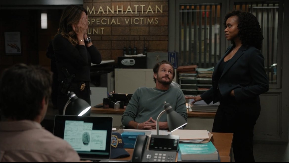 90sbenson's tweet image. OLIVIA’S REACTION TO BRUNO USING CHAT GPT FOR THERAPY