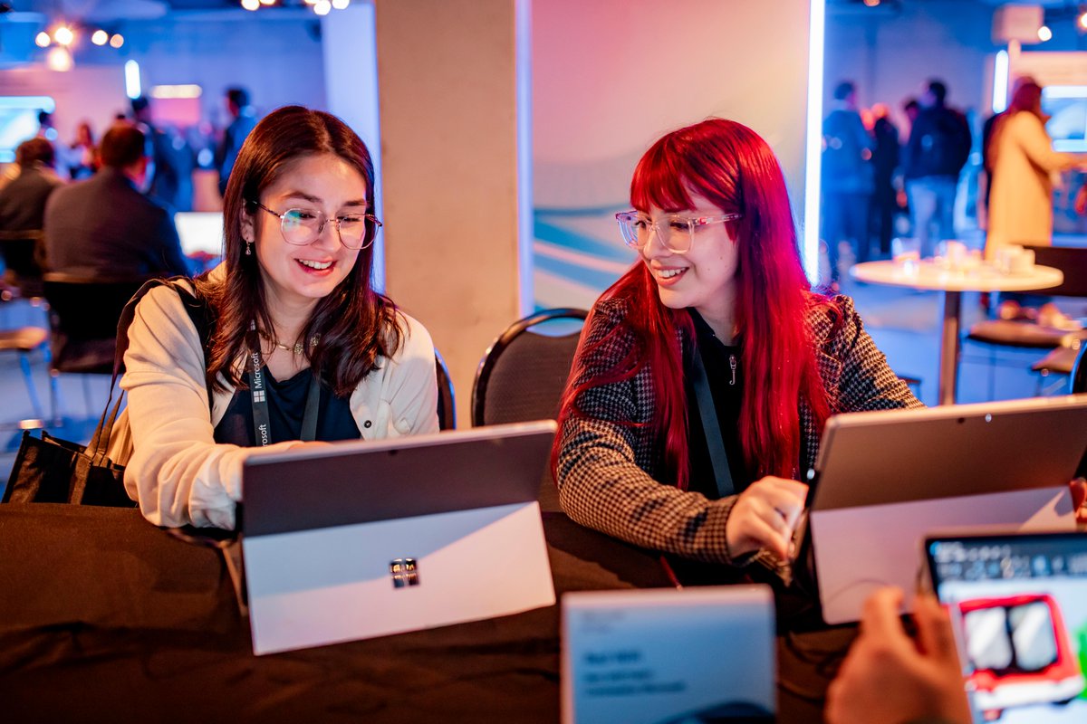 MicrosoftLatam's tweet photo. 🌟 Terminó #MicrosoftAITour en Santiago de Chile, pero la conversación sobre IA apenas comienza.
¿Qué idea te llevas para impulsar el futuro en tu empresa?

Conoce los mejores momentos y comparte tu reflexión 👇 https://t.co/QpS4HTdzaW