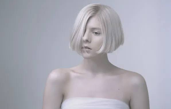 Before we had Aurora, we had Enya!

I often consider Aurora to be the Enya of this era..