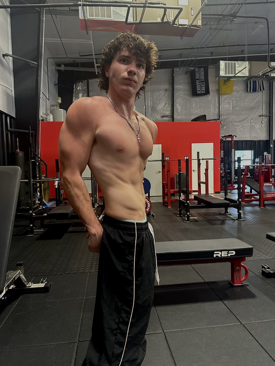 Tax Friday, pay your dues to your master. #findomalpha #findom #humanatm #cashmaster