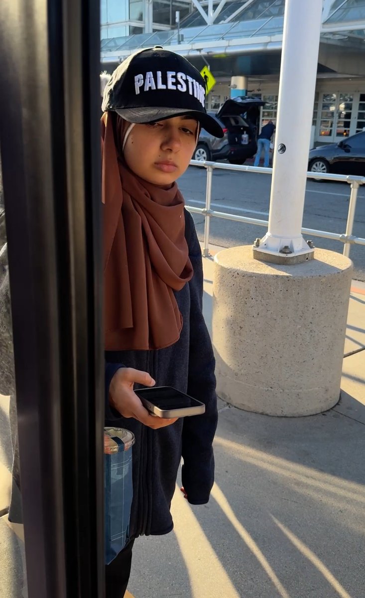 Hunter_Eagleman's tweet image. The look I just got at the airport when she/her saw me in my MAGA hat… 😂😂😂