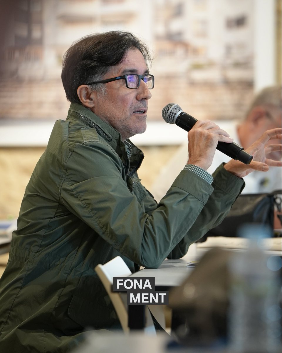 fonamentfest's tweet photo. Al llarg del matí, els assistents a la jornada professional de Fonament han pogut formular preguntes i generar un diàleg enriquidor entre públic i ponents.

#fonamentfestival #arquitectura #urbanisme #calongeisantantoni #empordà #costabrava #girona #catalunyaexperience https://t.co/lPJRbrm2aO
