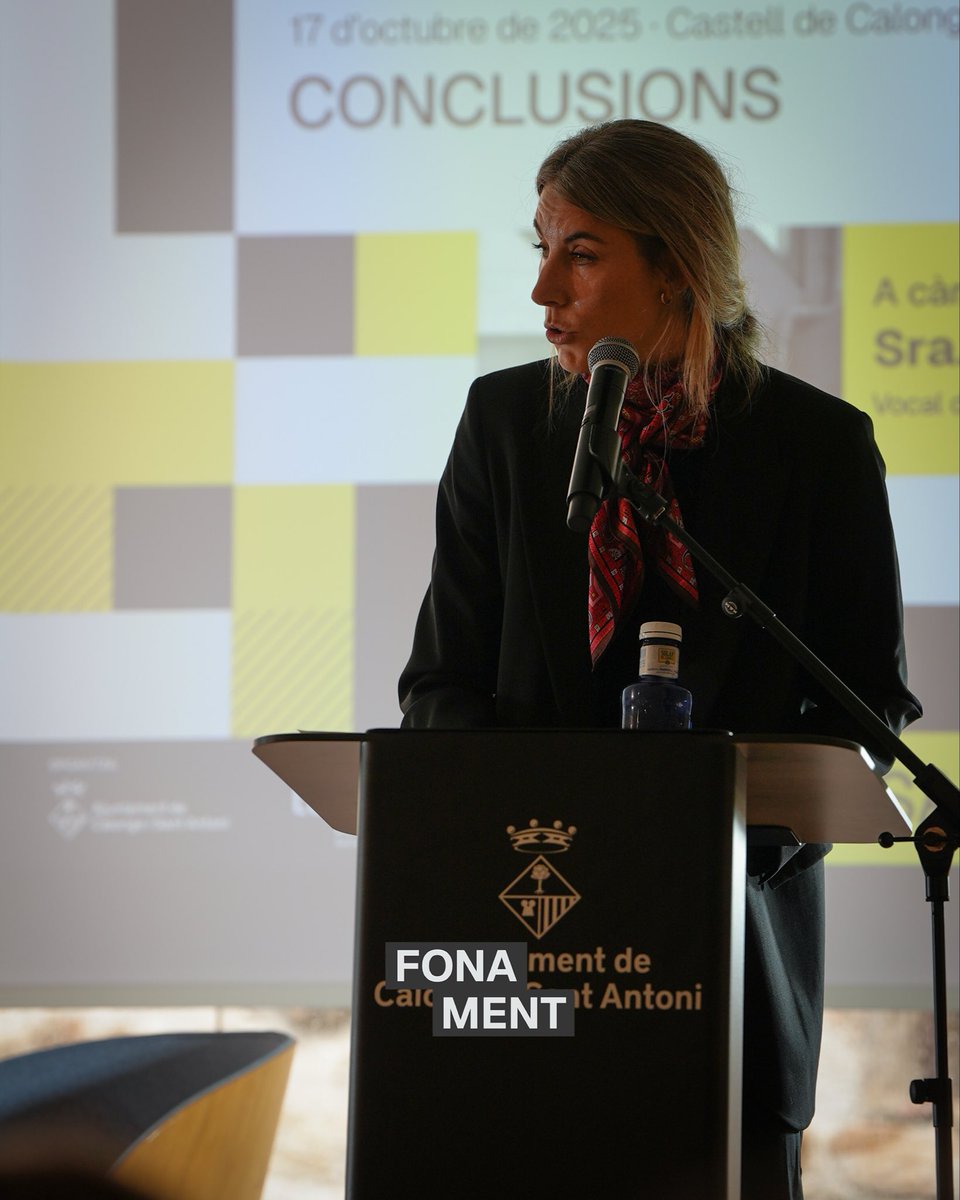 fonamentfest's tweet photo. Intervencions de cloenda de la jornada professional a càrrec de la Sra. Anna Carlero, regidora d'Urbanisme de Calonge i Sant Antoni i la Sra. Júlia Breiz com a vocal del @COACGirona. 

#fonamentfestival #arquitectura #urbanisme #calongeisantantoni #empordà  #catalunyaexperience https://t.co/TCpEj357sa