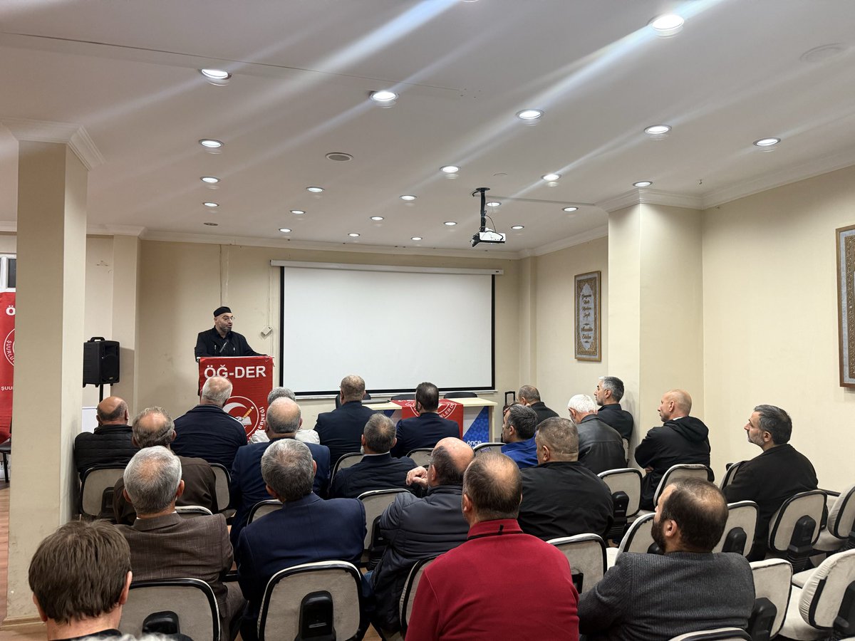 ÖĞ-DER Trabzon Şubesi tarafından düzenlenen “Peygamberimiz Hz. Muhammed (s.a.v) ve Aile” konulu konferansa katıldım.
Değerli katkılarından dolayı Doç. Dr. Adem Sadoğlu Bey’e teşekkür ediyorum.