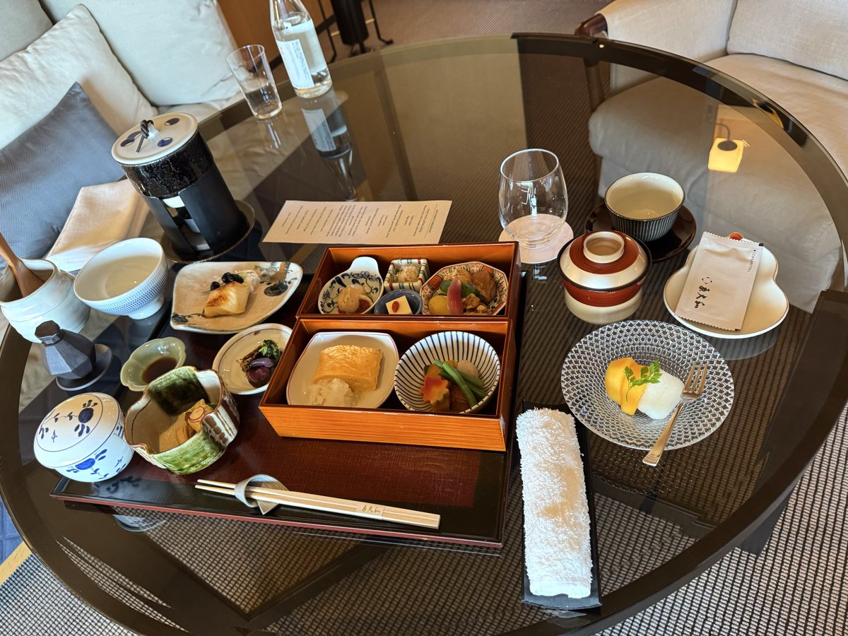 usaventura tweet media