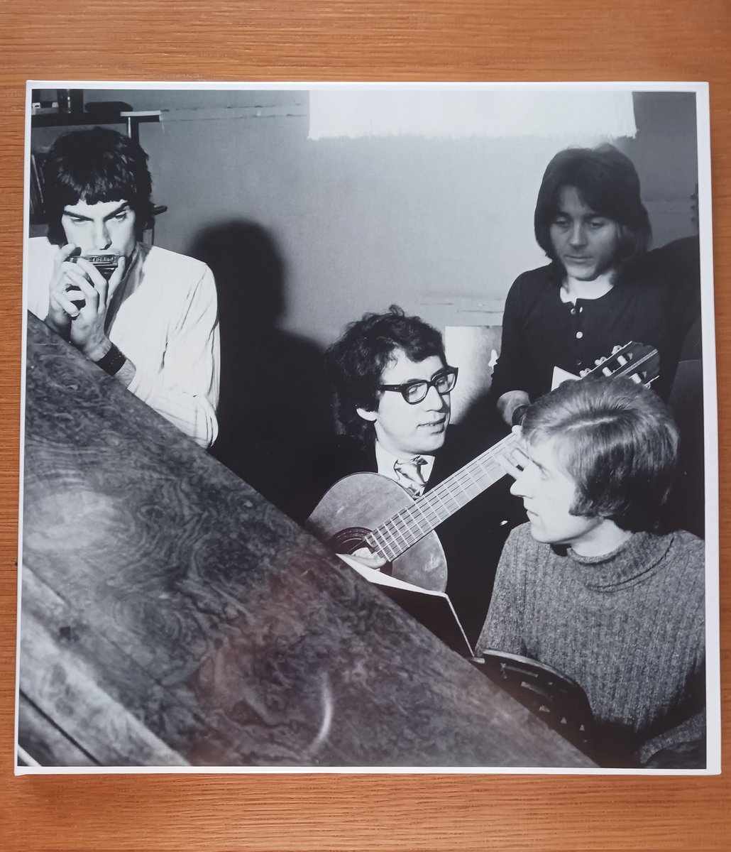 Out today!!

* Honeybus "Story " LP

* Honeybus "Recital &amp; More: The Pete Dello Years " 2LP

Info &amp; ordering 👉 hankypanky.records.com

#honeybus #petedello #baroquepop