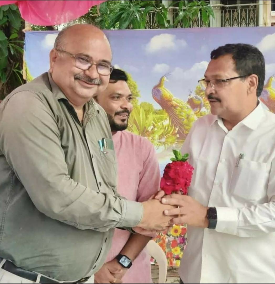 NareshModi1965's tweet photo. માનનીય ધારાસભ્ય શ્રી @patelishwarsinh સાહેબ ને ગુજરાત સરકાર ના મંત્રીમંડળ માં સમાવેશ બદલ ખુબ ખુબ અભિનંદન અને શુભકામનાઓ https://t.co/CErQu3rC3C