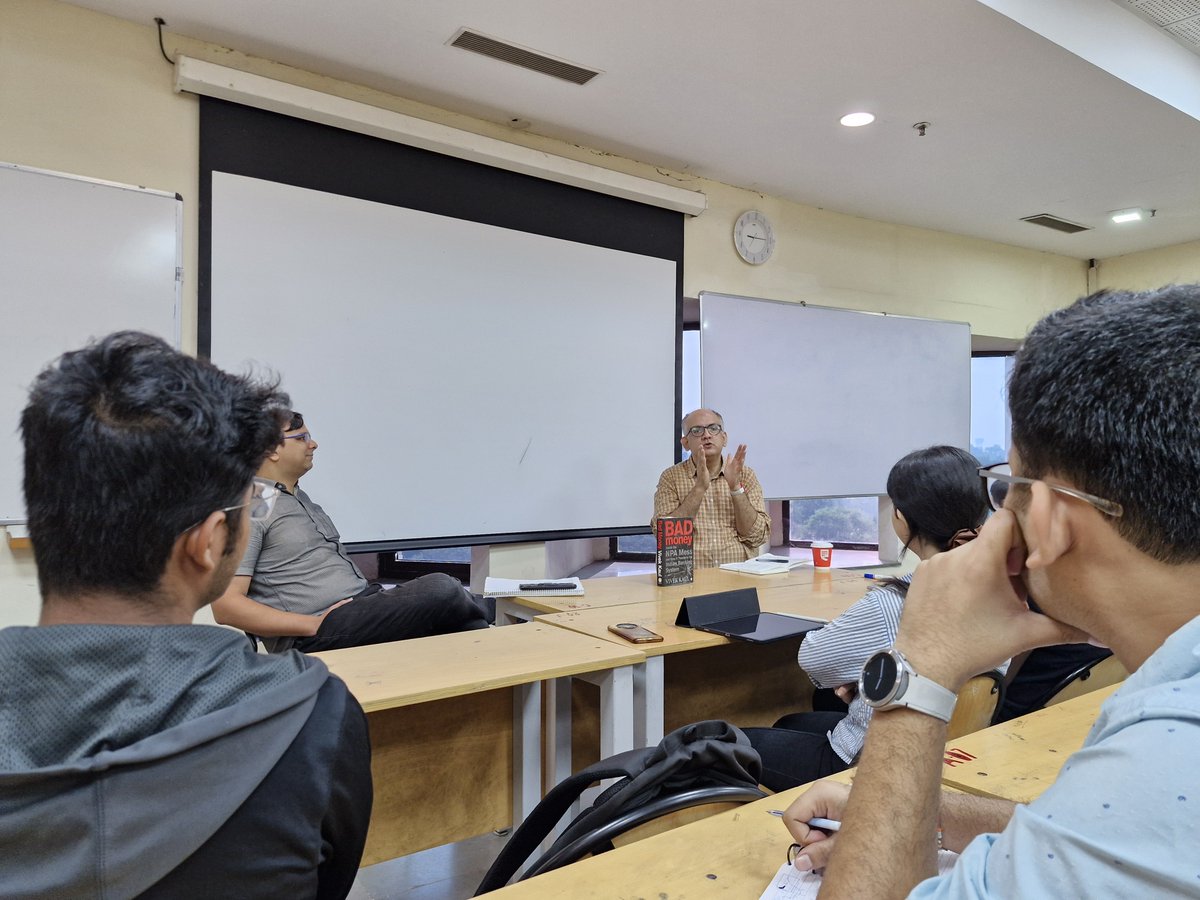 kaul_vivek's tweet photo. Really enjoyed speaking to the public policy students at IIT Delhi today. Great questions and a lively discussion.
Thank you Rohit Chandra @rohitreads for inviting me. https://t.co/2dSdTfrUo1