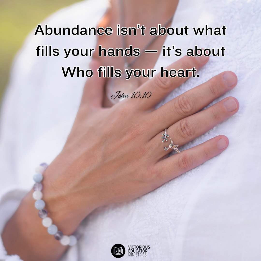 JackieMinorVEM's tweet image. It’s easy to chase more—more time, more calm, more results. But real abundance comes from knowing Jesus more deeply in the middle of it all.
#victoriouseducator #TakingJesustoSchool #abundanceinJesus #AbundantLifeInChrist #wednesdaymotivation   #wednesdayencouragement