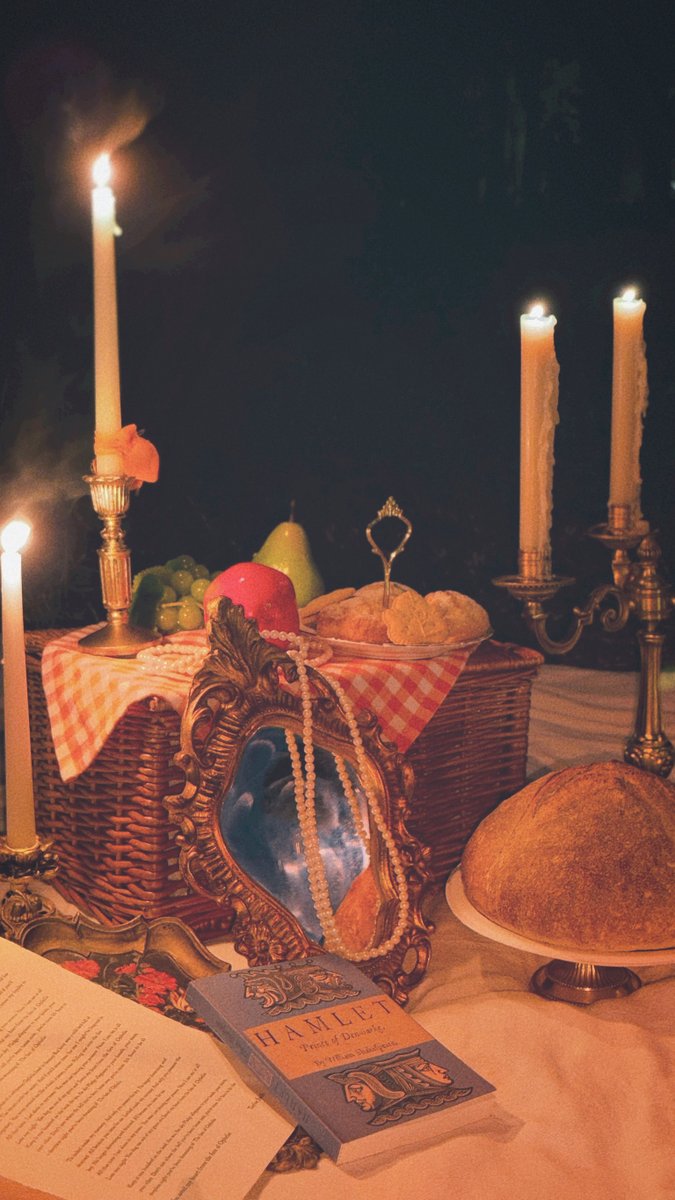 Taylover_Maria's tweet image. Dreamy night picnic🧺🥂 inspired byThe Life Of A Showgirl ❤️‍🔥❤️‍🔥❤️‍🔥
@taylorswift13 @taylornation13