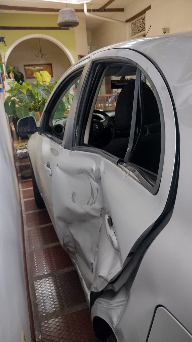 AnBeQuin's tweet photo. Cómo es posible que el semáforo de la av guadalupe (cr56), con pasoancho (cl 13), siga estando sin servicio, lleva más de dos meses así y no se cuantos accidentes.... Hasta cuando? @Caracol_Cali @elpaiscali @RadioPlaneta969 @NoticieroNoti5 @AlcaldiaDeCali @alejoeder https://t.co/wbUnVOXM00