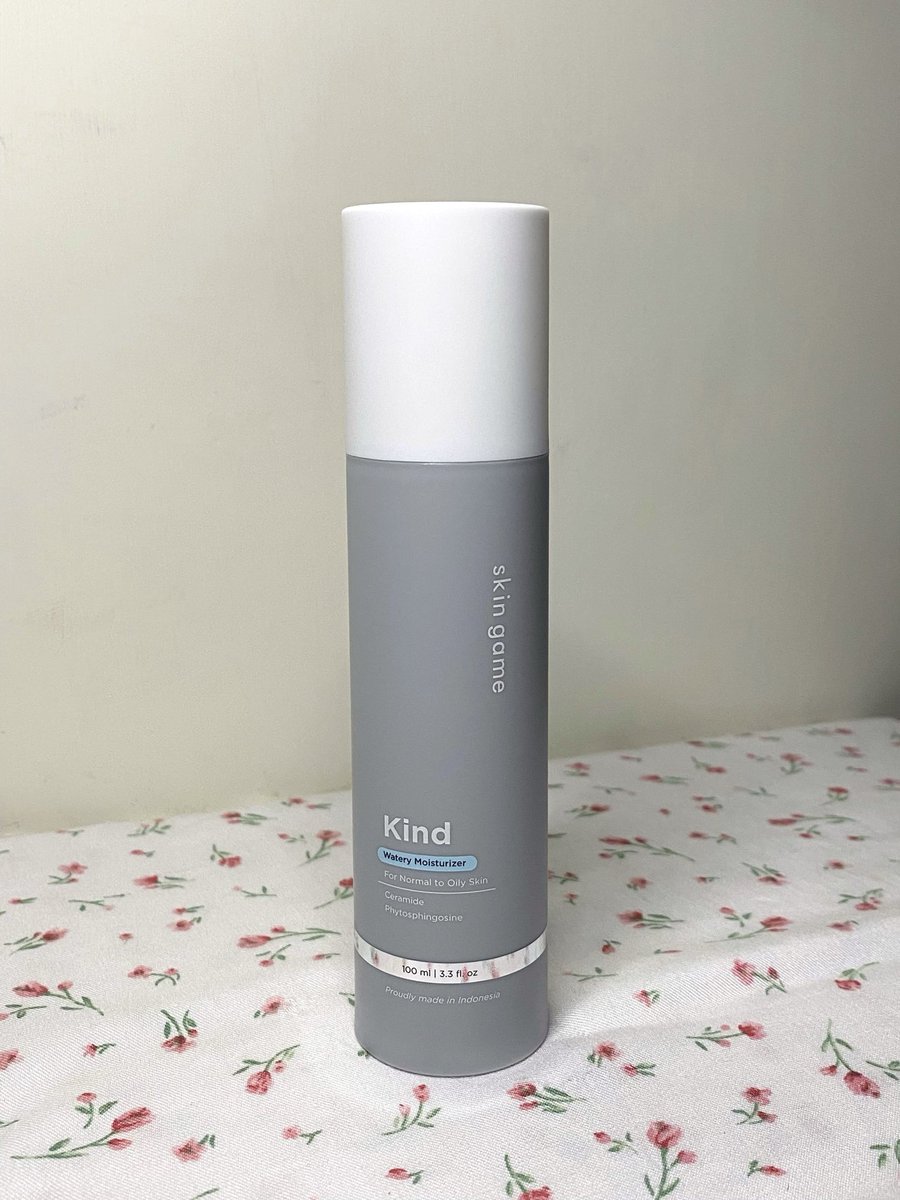 asyabetmud's tweet image. karena udah banyak pelembab gel tuh cuma bikin kulit basah di awal doang, terus ilang 10 detik kemudian.. 

jadi ini aku spill ya moist yang lembabnya stay, bukan yang cuma numpang lewat doang! ⤵️