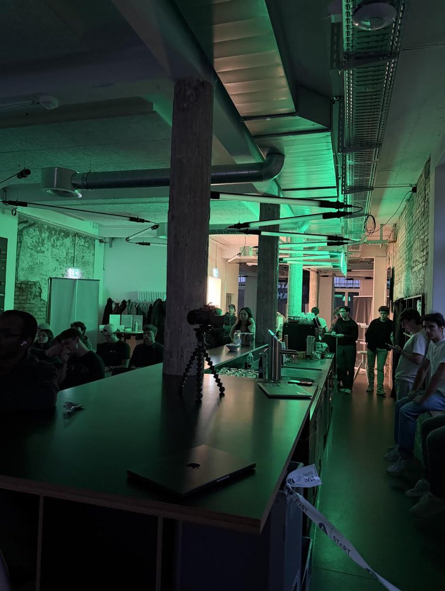 Base Germany (BaseRepublikDeutschland) tweet media