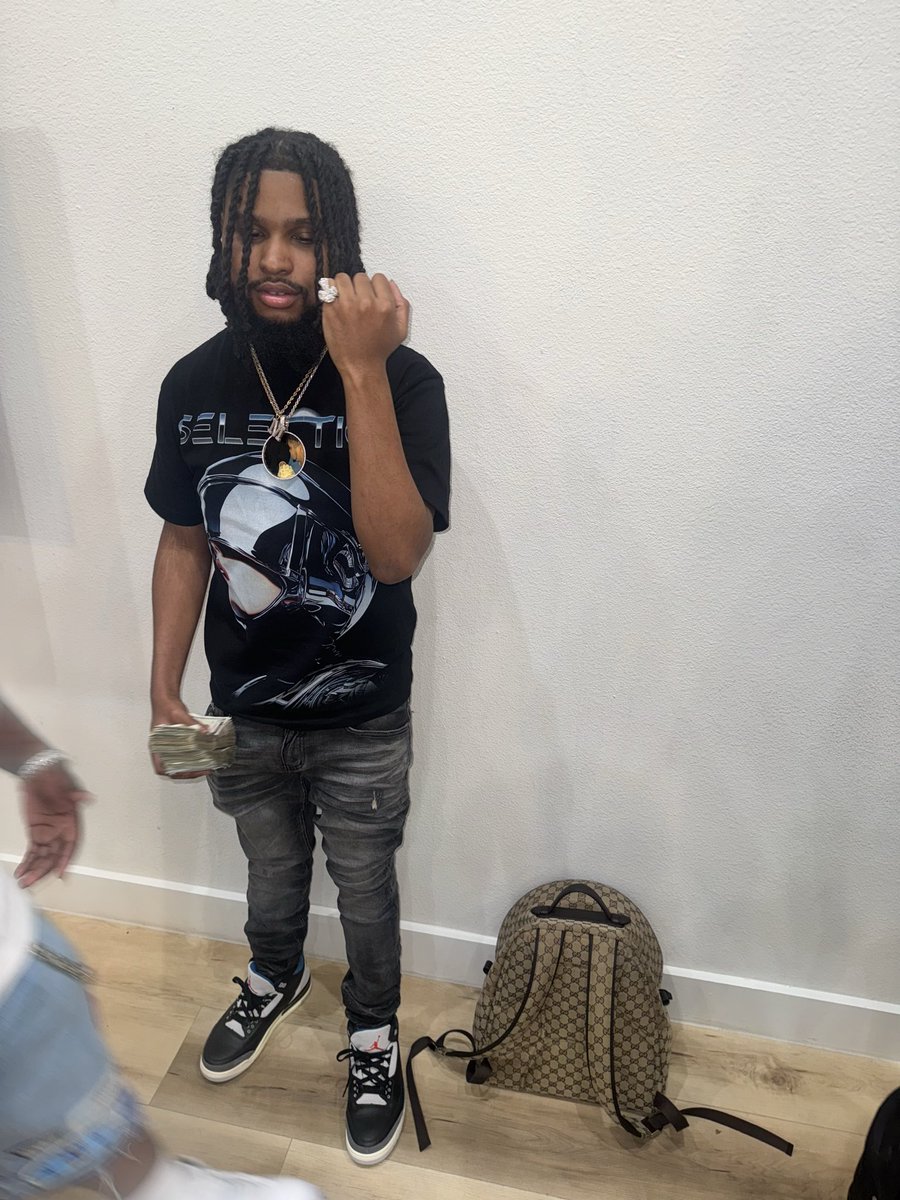 _PabloTheTruth's tweet photo. Ain’t dropped all year 2025 update 😂🖕🏽it https://t.co/7JWLF79Le8
