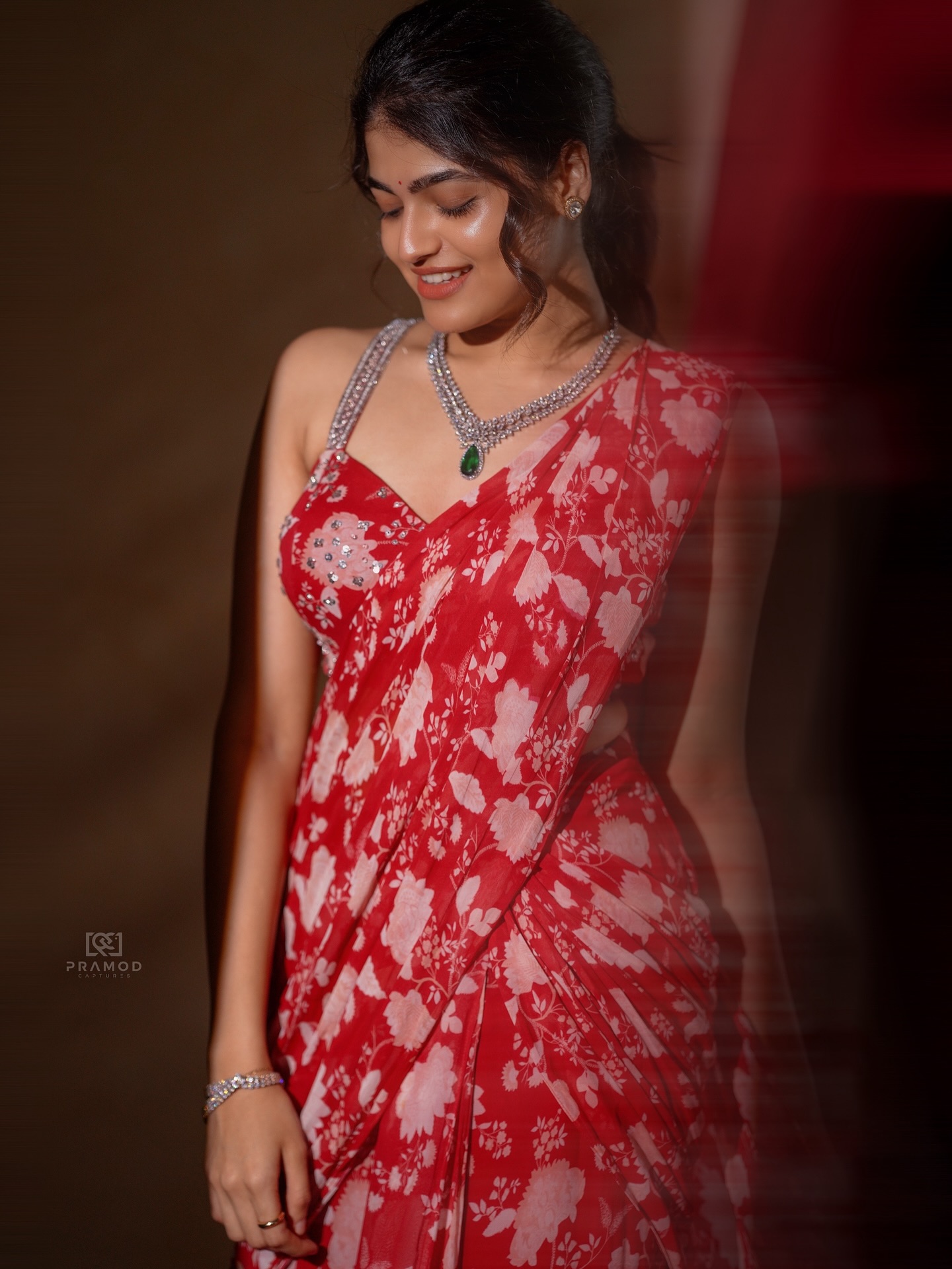 G3ee_NoX0Ak-PGI?format=jpg&name=large