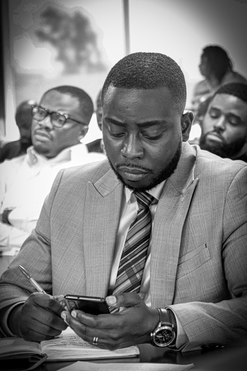 Filunga17's tweet photo. Je crois fermement au renforcement des liens économiques et culturels entre le Québec et la République démocratique du Congo.

Ensemble, avec détermination et collaboration, nous allons y parvenir.

#QuébecRDC #Coopération #LeadershipResponsable #FabriceNtompaIlunga https://t.co/QB2Cb1rWZ6