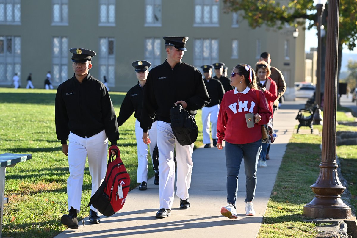 VMI1839's tweet photo. Family Weekend is off to a beautiful start on post.
#VMIFamilyWeekend | #PhotoFriday https://t.co/9sJs76F353