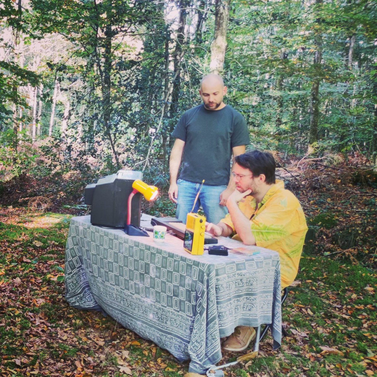 IliesSelka's tweet photo. J'ai commencé à regarder les épisodes du JDG à l'âge de 16 ans, et 16 ans plus tard j'ai non seulement la chance de pouvoir rencontrer Fred et de visiter les locaux de l'équipe du JDG 🔥
Une journée de tournage que je ne suis pas prêt d'oublier ❤️

Un grand merci à @EzEdward1 ❤️ https://t.co/Vu8fMwLXl8