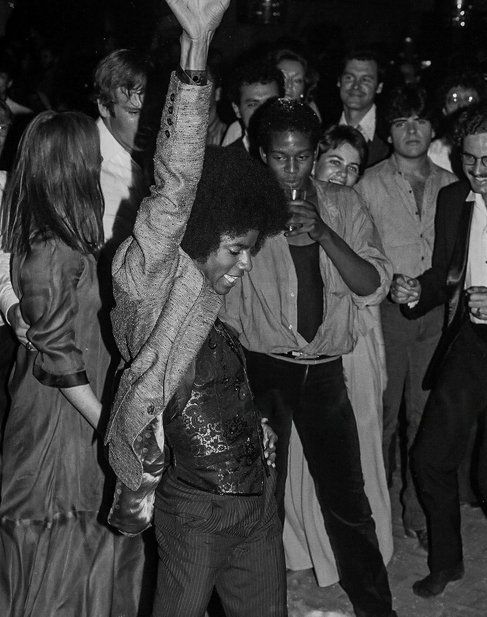 saycamore's tweet photo. these new pics, michael was getting downnnn at studio 54 😭 https://t.co/0Uf7B8KK7f