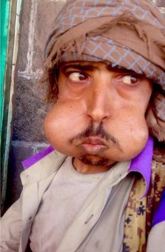 sweilemobeikan's tweet photo. @hureyaksa جايب صوره من قوفل يمديك تشوف تصوير الناس والاجانب وكمية التشجير يا محزن 😂😂 https://t.co/BL6U4ENVAe