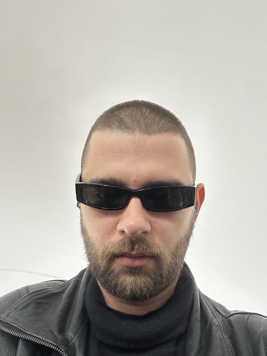 Так и не скажешь что это гигант мысли