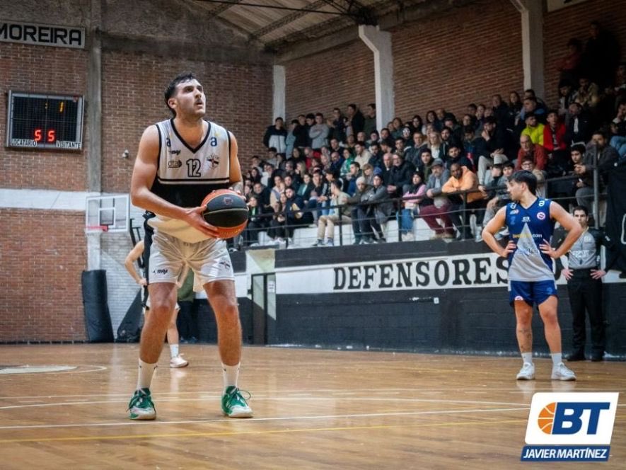#DTAxBT | “LE DEBÍAMOS UNA ALEGRÍA A TODA NUESTRA GENTE”

En el amplio triunfo de Defensores de Maroñas ante Layva, Iván Simovic se destacó junto a Mateo Pose, logrando 25 puntos cada uno. Al culminar el juego, habló con BT.

📝 <a href="/DanielA94840948/">Daniel Angel</a> 

👉wp.me/p6K7W2-10hz
